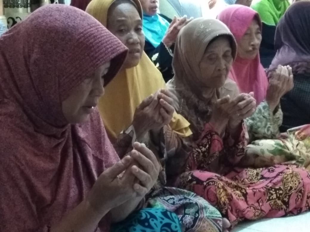 Berbagi Kepada Dhuafa & Lansia