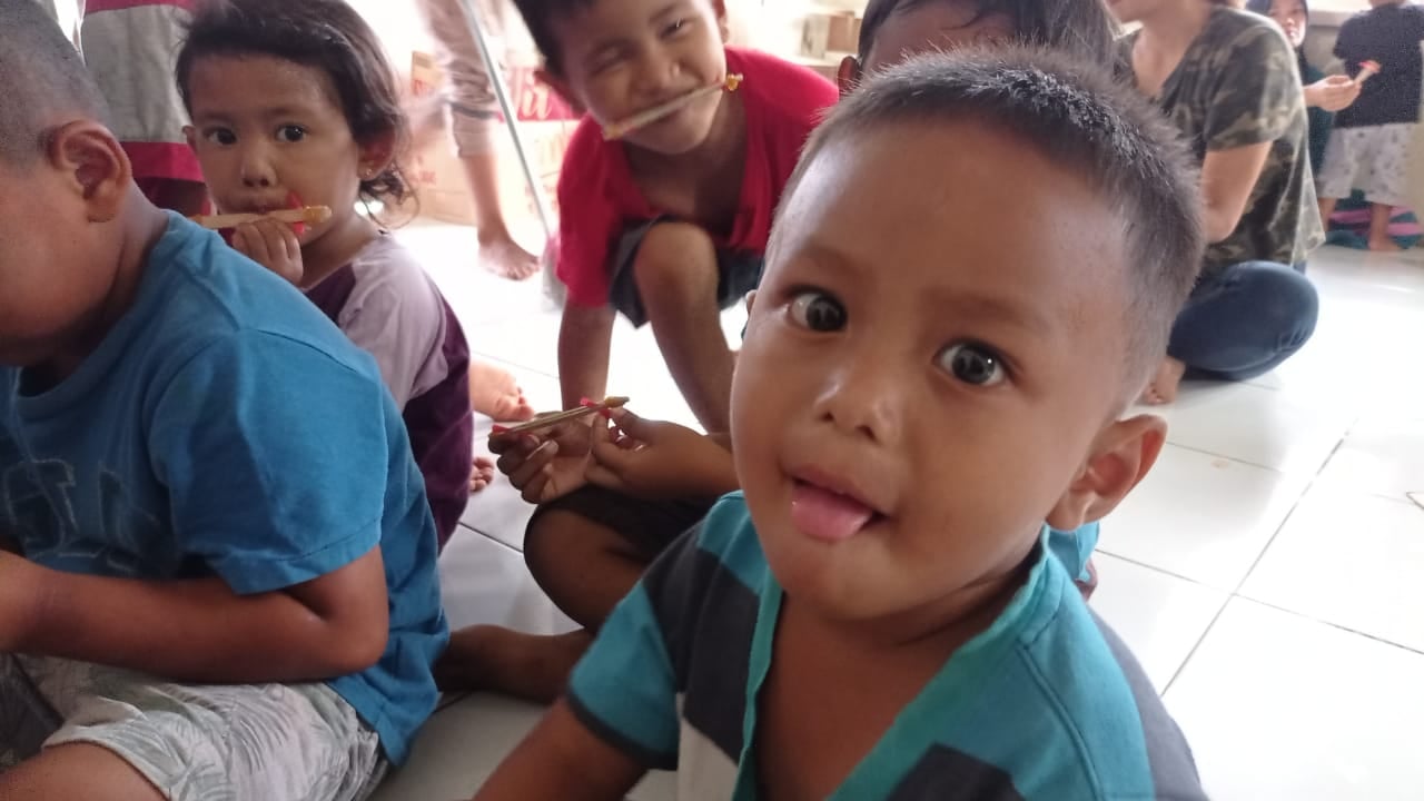 Inilah Keajaiban Menyantuni Anak Yatim