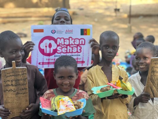 Berbagi Berkah Makan Sehat untuk Anak Yatim di Kamerun