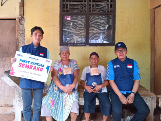 Penyaluran sembako untuk lansia