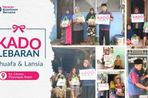 Penyaluran Kado Lebaran Dhuafa Lansia di Kampung Cibeber