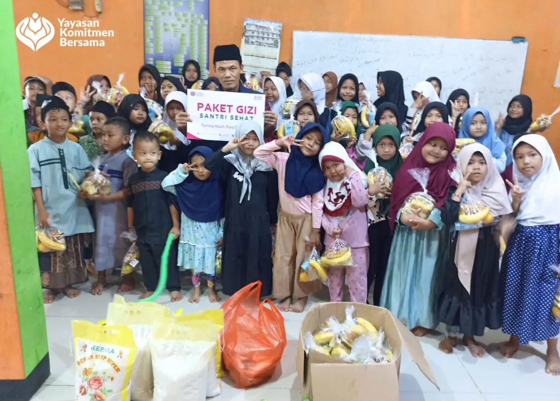 Bantuan Beras Dan Gizi Untuk Santri