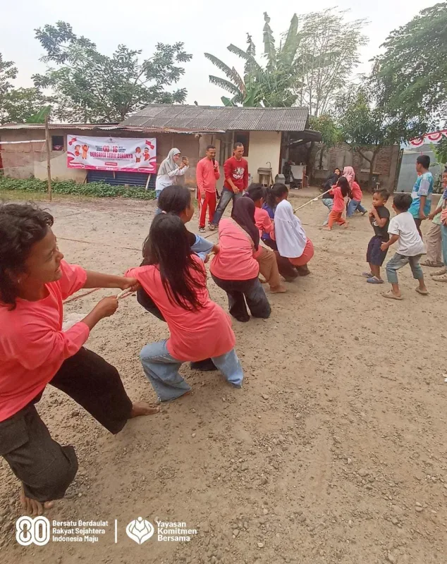 Lomba Tarik tambang anak yatim