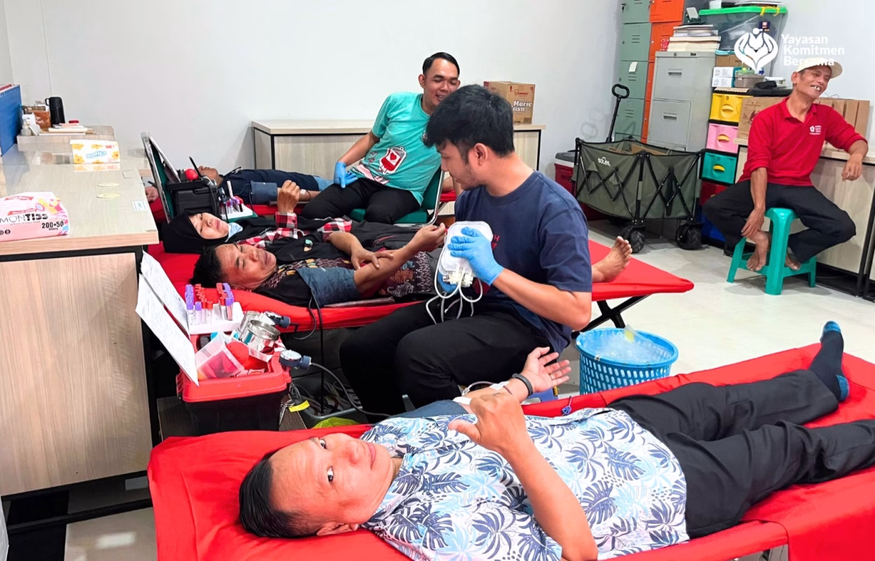 Proses donor darah di ruang donor