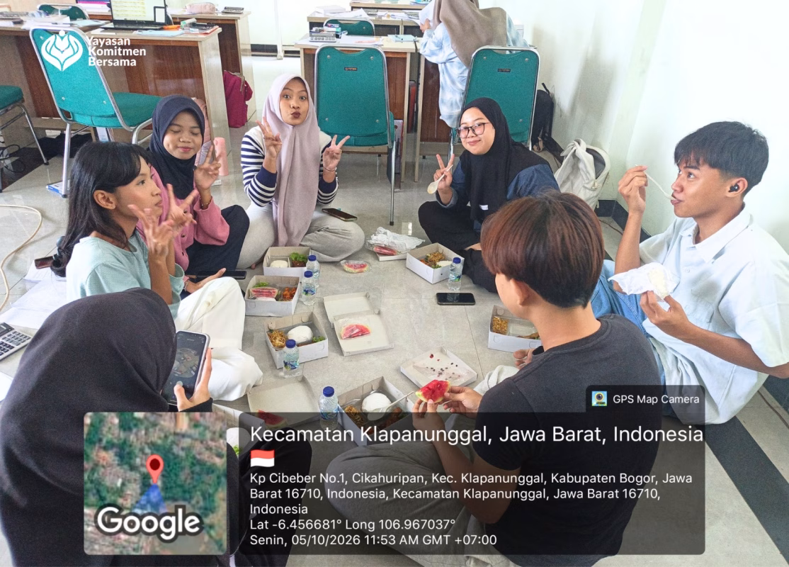 Peserta menikmati makan siang yang disediakan BBPVP Bekasi selama pelaksanaan pelatihan.